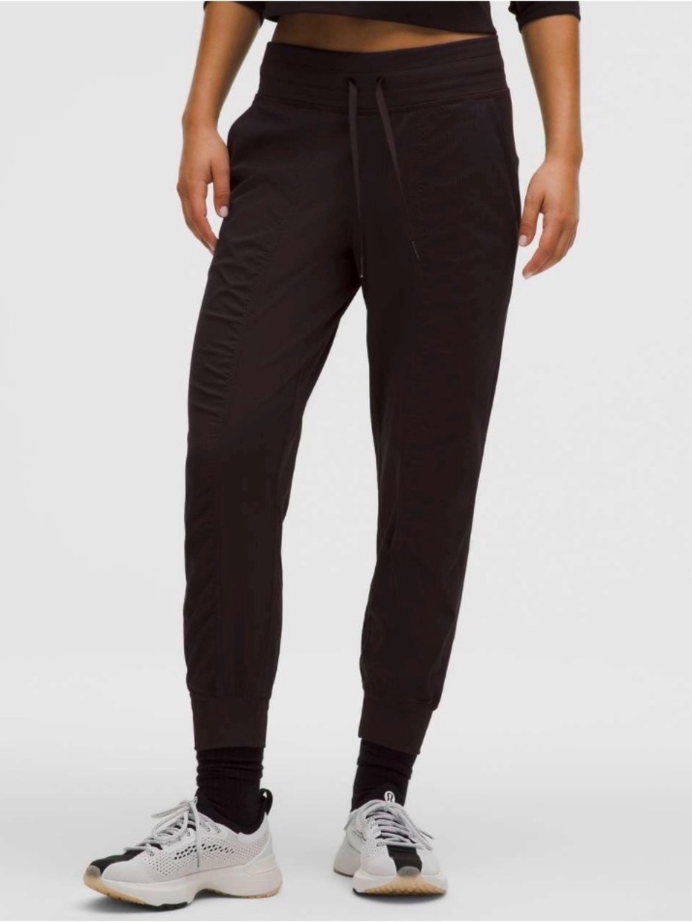 🆕Bnwt lululemon athletica dance studio mid rise Women's Dark Brown Track Joggers - Picture 2 of 15